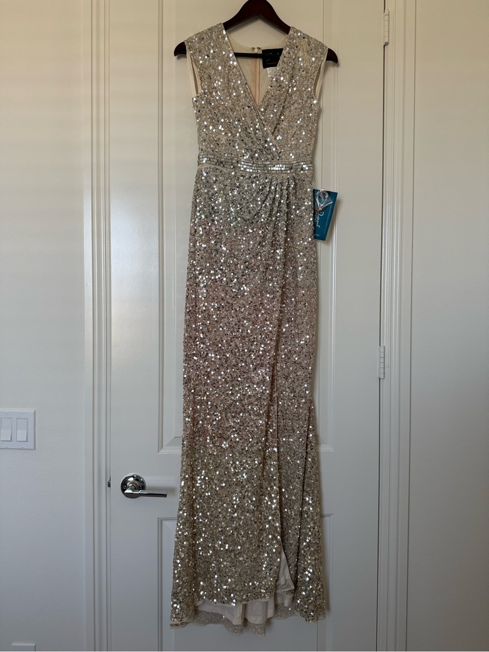 Mac Duggal 5489 size 2 NWT ombré trumpet cap sleeve beaded gown - Picture 4 of 10